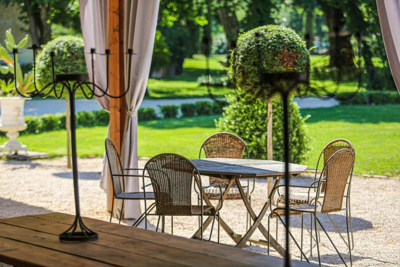 Le Manoir Du Thouron Hotel Saint-Sulpice  Exterior photo