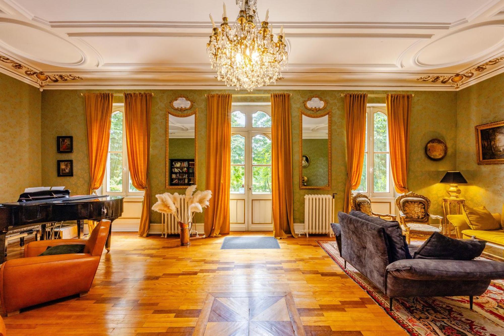Le Manoir Du Thouron Hotel Saint-Sulpice  Exterior photo
